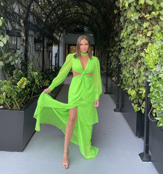 Meredith Marks rocking a glamorous summer look in a stylish dress for "STYLE, Meredith’s Summer Must Haves" blog post.